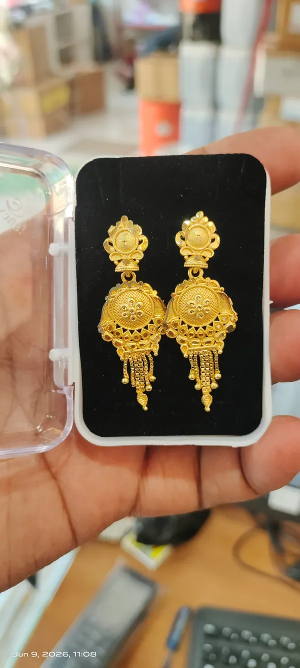 Gold_Copper_Ethnic_Jhumka_Earrings_For_Women
