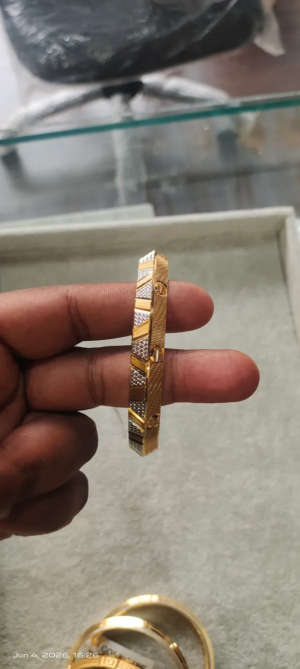 One_Gold_Plated_Copper_Designer_Kada_For_Men