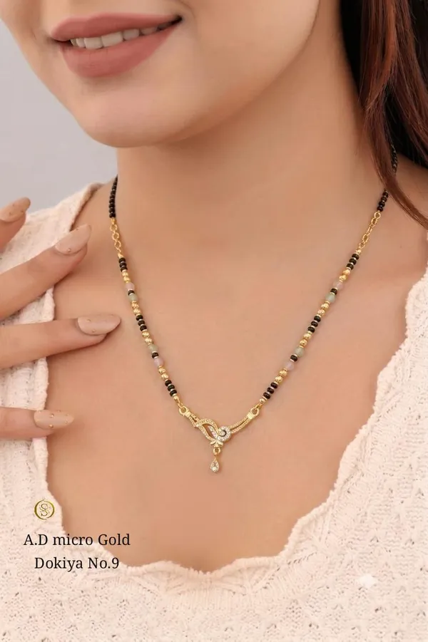 Gold_Black_Copper_Black_Beaded_Mangalsutra_Necklace_For_Women