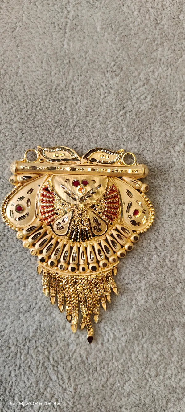 Gold-Plated_Peacock_Design_Mangalsutra_Pendant_For_Women