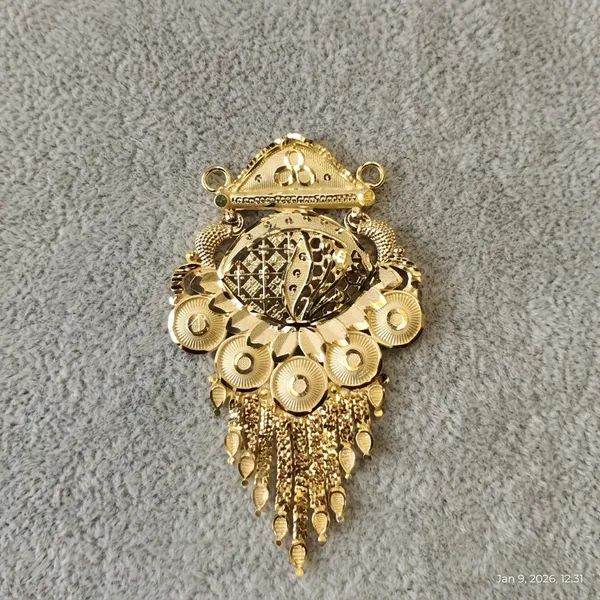 Gold_Copper_Ethnic_Pendant_For_Women