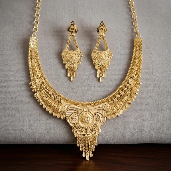 Gold_PlatedCopper_Ethnic_Necklace_Set_With_Earrings_For_Women