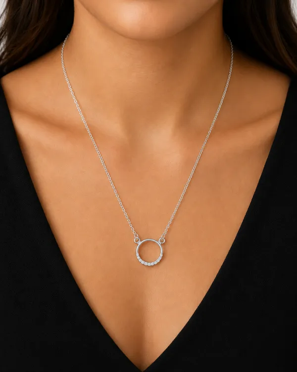 NAYU_925_Silver_Gleaming_Circle_Necklace