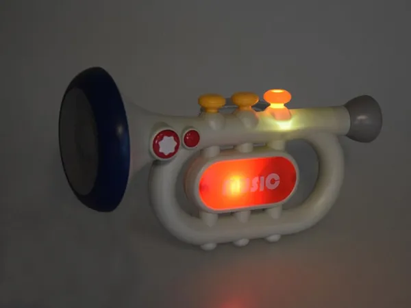 Multicolor_Abs_Plastic_Musical_Trumpet_For_Children