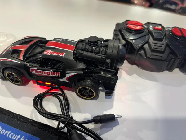 Black_Die-Cast_Die_Cast_Remote_Control_Smoke_Toy_Car_For_Children