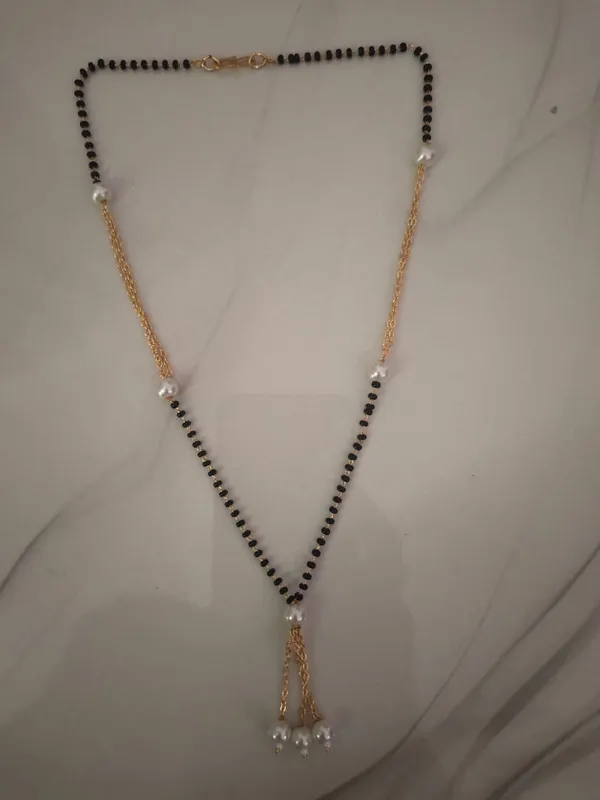 Black_Beaded_Gold_Chain_Mangalsutra_Necklace_for_Women