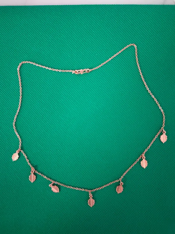 Rose_Gold_Chain_Necklace_With_Leaf_Charms_For_Women
