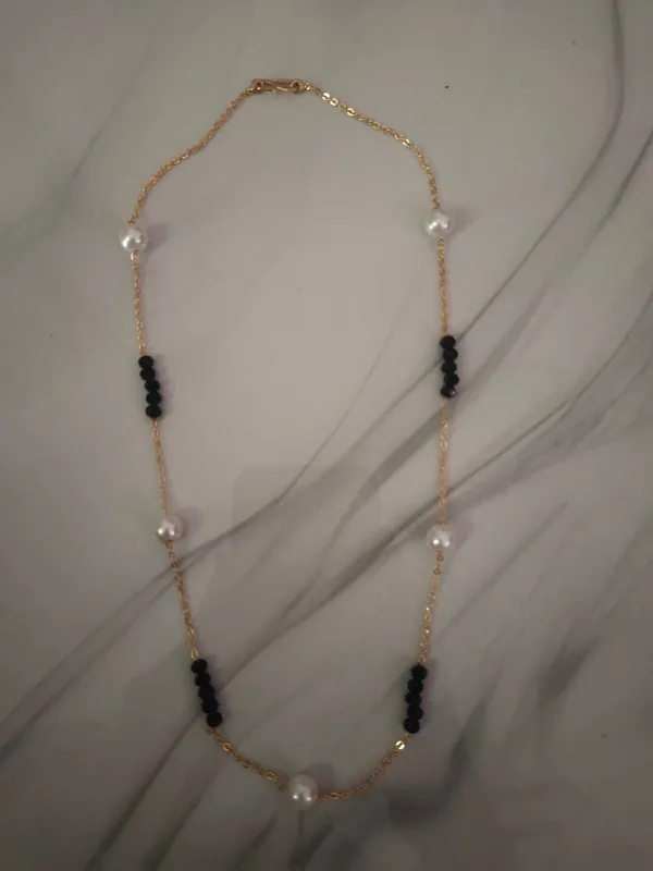 Gold_Chain_White_Pearl_Black_Bead_Necklace_for_Women