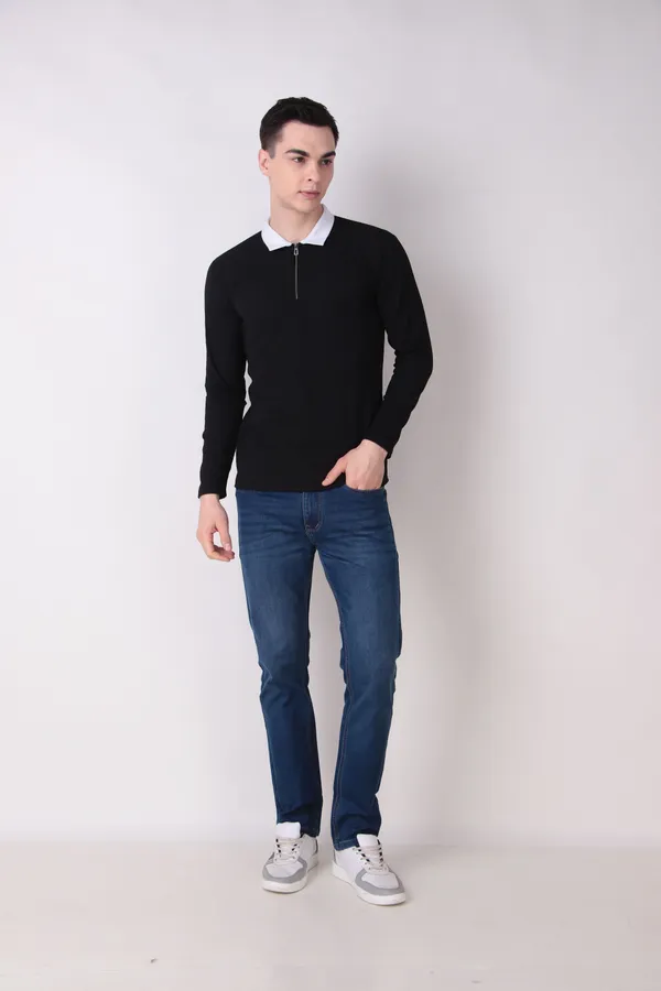 Jondhri_Self_Design_Men_Zip_Neck_Reversible_Black_T-Shirt