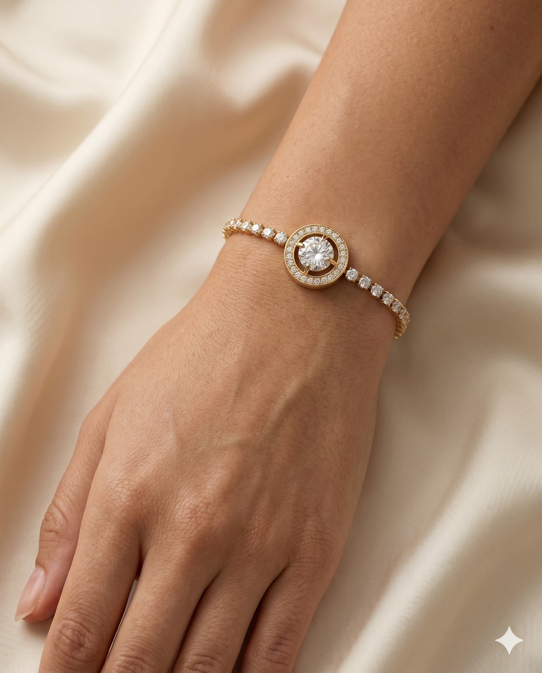 Gold_Polished_Round_Halo_Tennis_Bracelet_for_Ladies