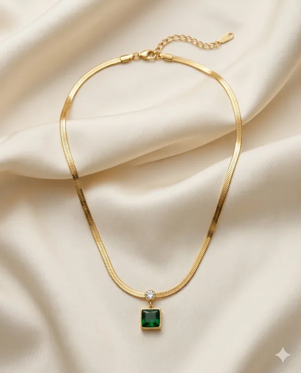 Premium_Flat_Herringbone_Choker_Square_Emerald_Pendant_Necklace_For_Women