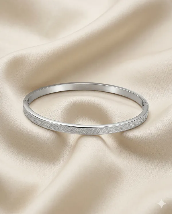 Silver_Plated_Geometric_Chevron_Textured_Bangle_Bracelet
