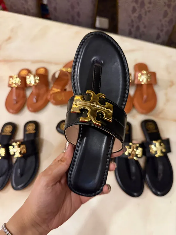 Black_Leather_Gold_Logo_Embellished_Flat_Sandals_For_Women