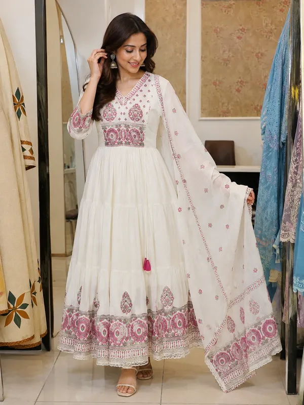 Noorani_Anarkali