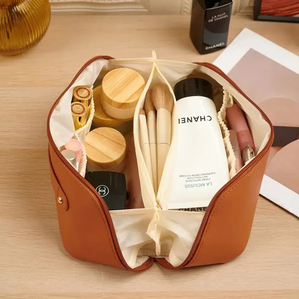 Brown_Faux_Leather_Makeup_Organizer_Bag_With_Multiple_Compartments