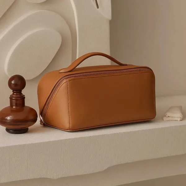 Brown_Faux_Leather_Makeup_Organizer_Bag_With_Multiple_Compartments