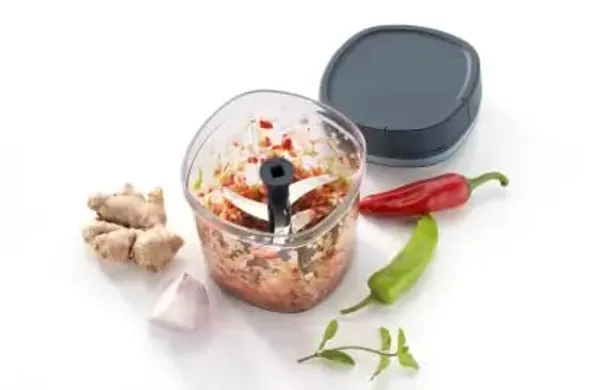 Manual_Vegetable_Chopper_With_Stainless_Steel_Blade
