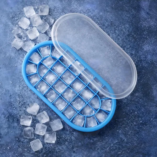 Ice_Cube_Tray_With_Lid