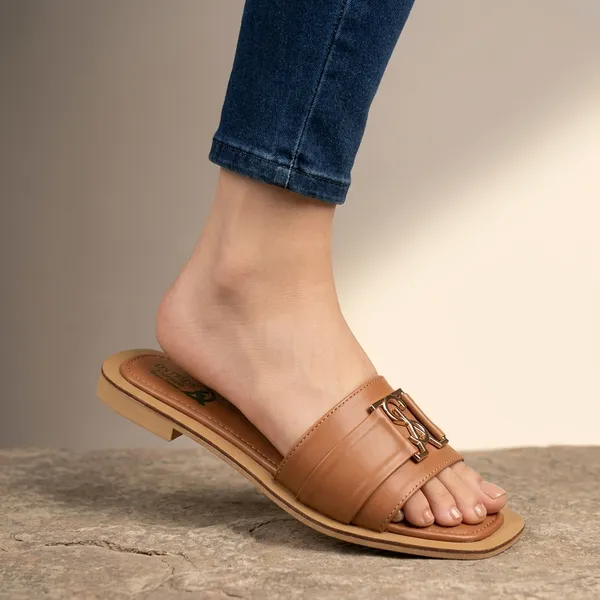 Easy_Wear_Gold_Accent_Slides_For_Women