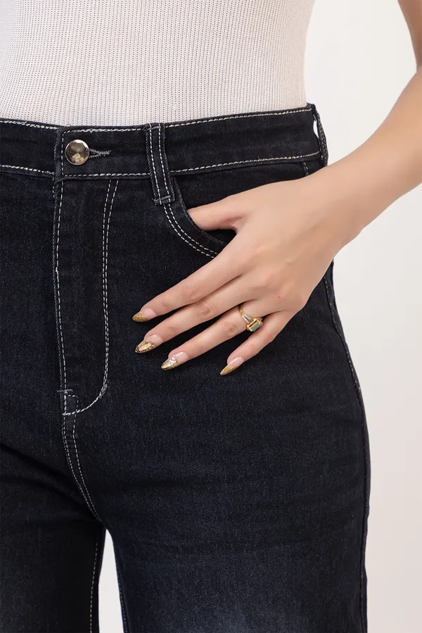 Black_Cotton_Jean_Straight_Fit_Jeans_For_Women