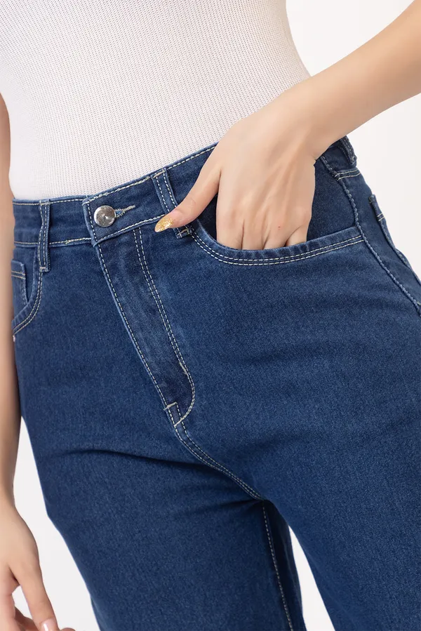 Blue_Cotton_Straight_Fit_Jeans_For_Women