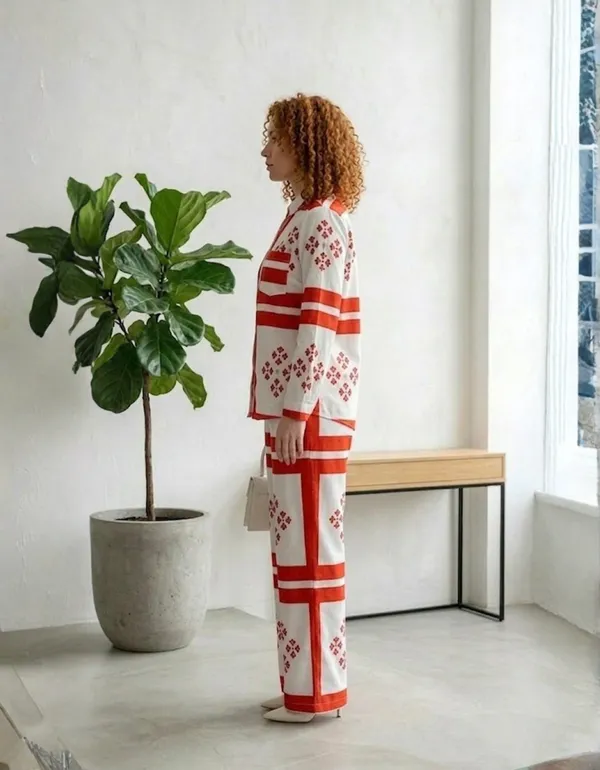 Imported_White_Red_Ice-Silk_Satin_Paisley_Co-Ord_Set_For_Women