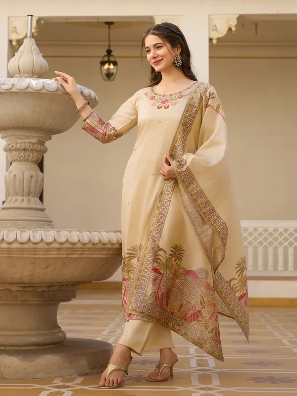 Neeva_store_Viscose_Beige_Color_Kurta_Suit_Set