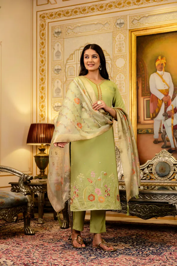 Neeva_store_Viscose_Lemon_Color_Kurta_Suit_Set