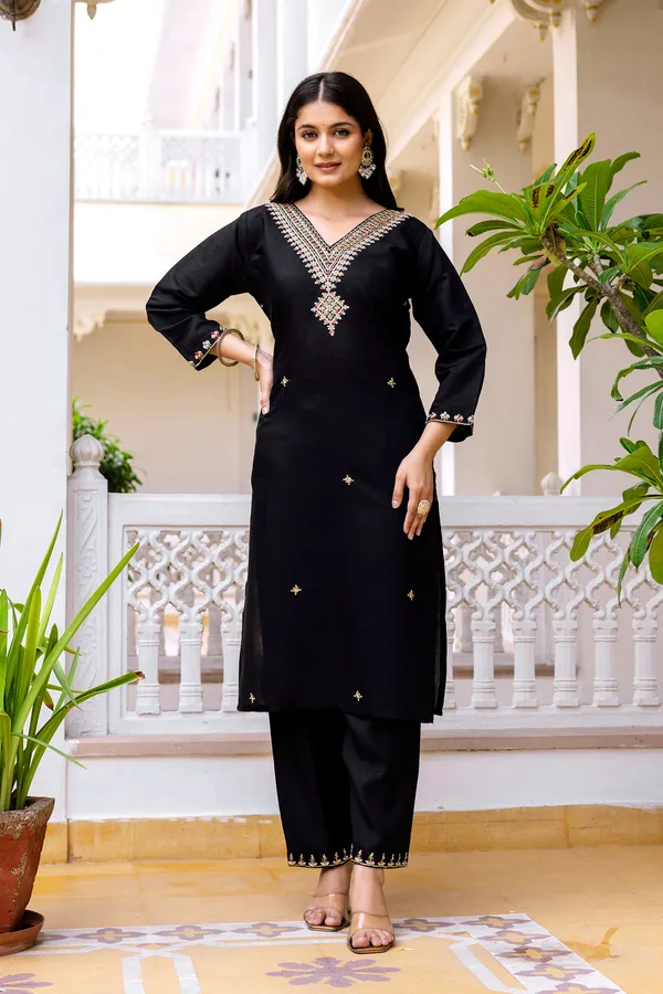 Neeva_store_Viscose_Black_Color_Kurta_Suit_Set