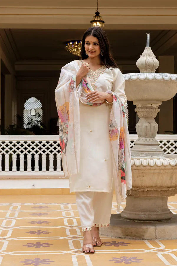 Neeva_store_Viscose_White_Color_Kurta_Suit_Set
