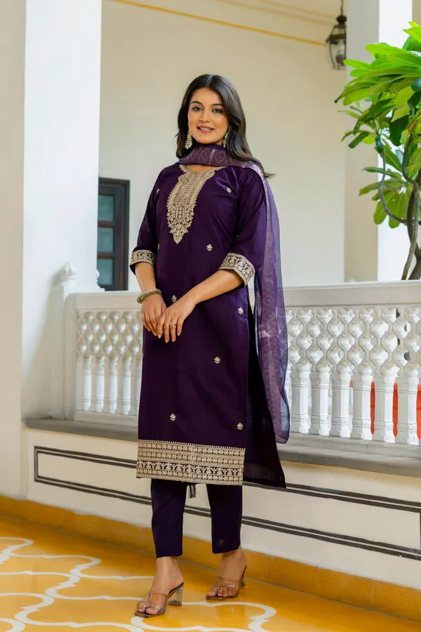 Neeva_store_Viscose_Magenta_Color_Kurta_Suit_Set