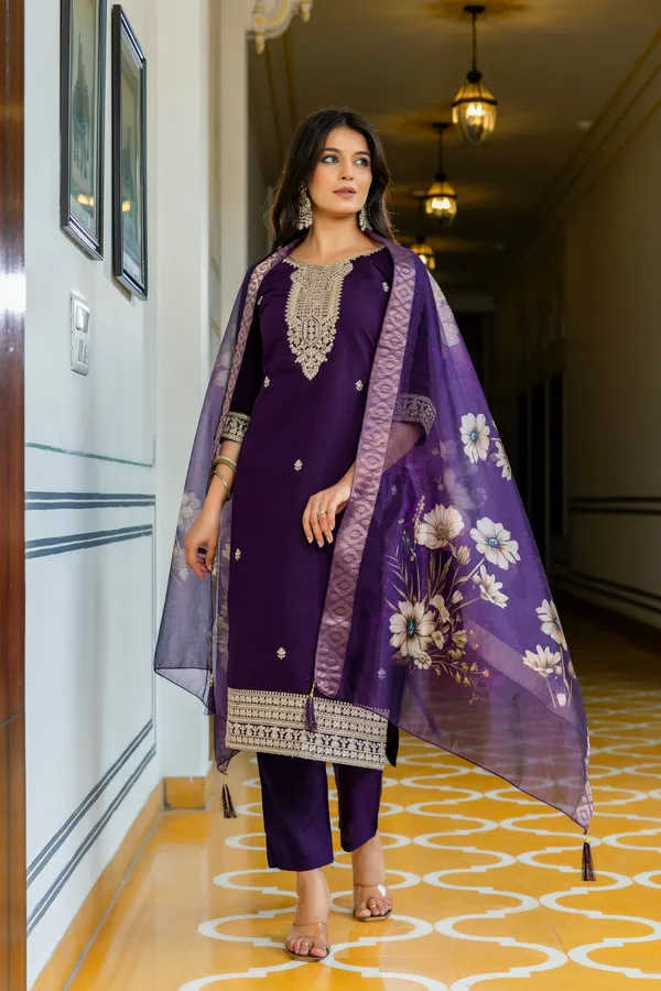 Neeva_store_Viscose_Magenta_Color_Kurta_Suit_Set