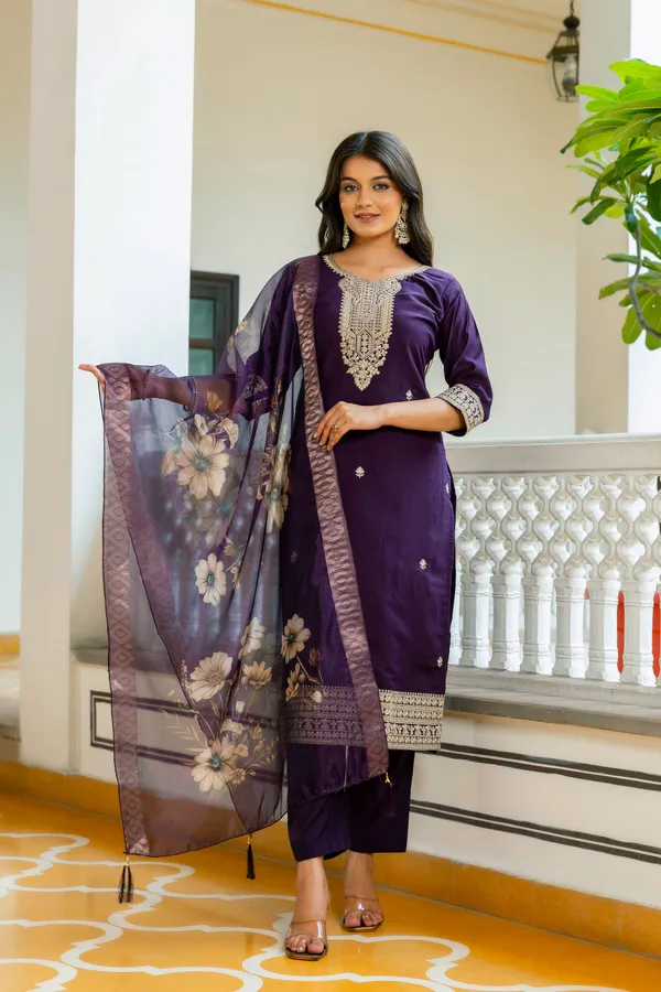 Neeva_store_Viscose_Magenta_Color_Kurta_Suit_Set