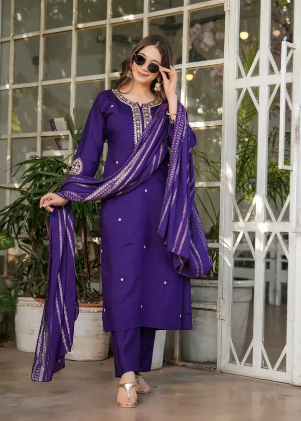 Neeva_store_Crepe_Blue_Color_Kurta_Suit_Set