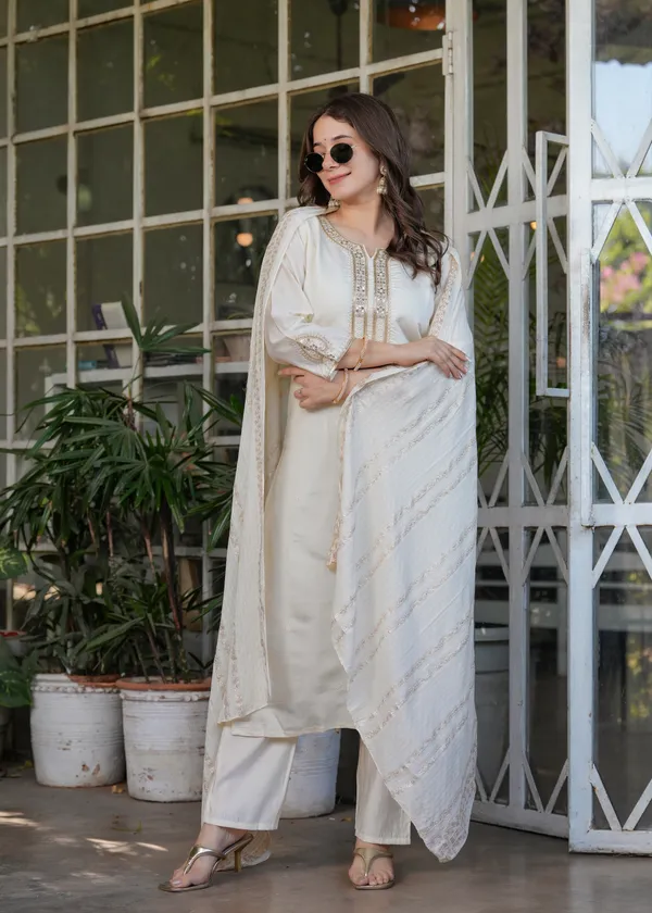 Neeva_store_Viscose_Off_white_Color_Kurta_Suit_Set