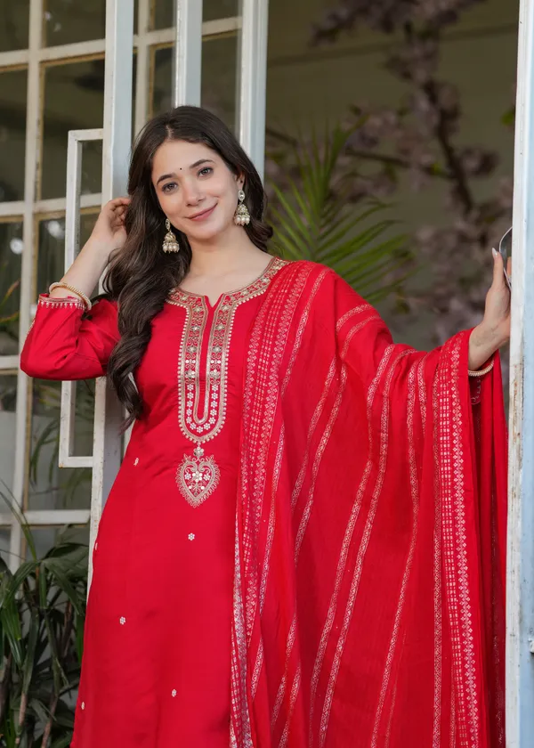 Neeva_store_Viscose_Red_Color_Kurta_Suit_Set