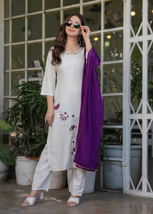 Neeva_store_Viscose_Off_white_Color_Kurta_Suit_Set