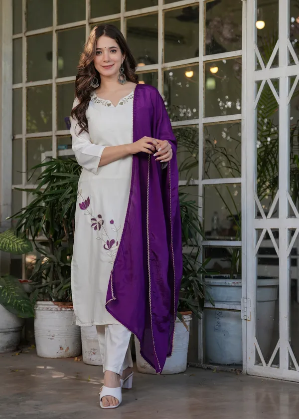 Neeva_store_Viscose_Off_white_Color_Kurta_Suit_Set