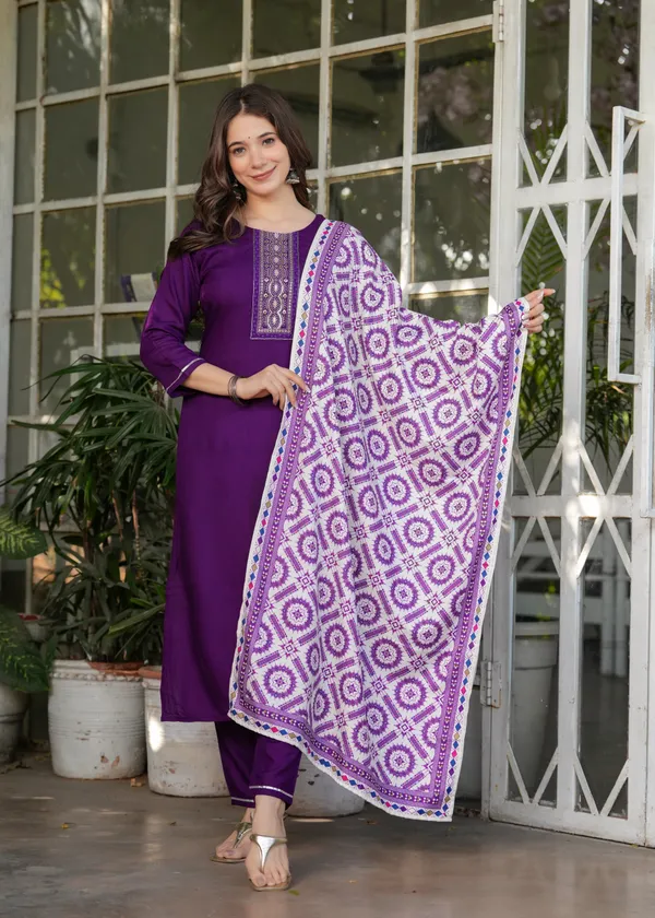 Neeva_store_Viscose_Blue__and_white_Color_Kurta_Suit_Set