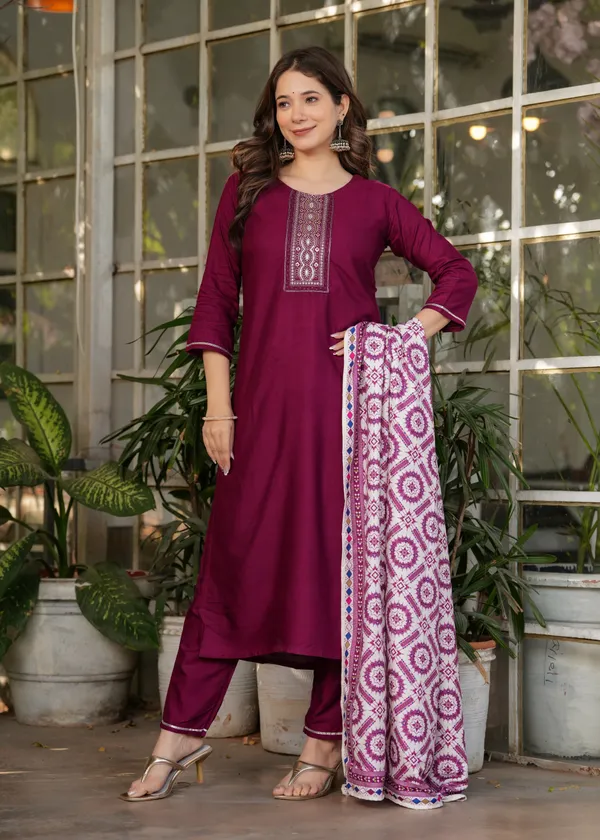 Neeva_store_Viscose_Maroon_Color_Kurta_Suit_Set