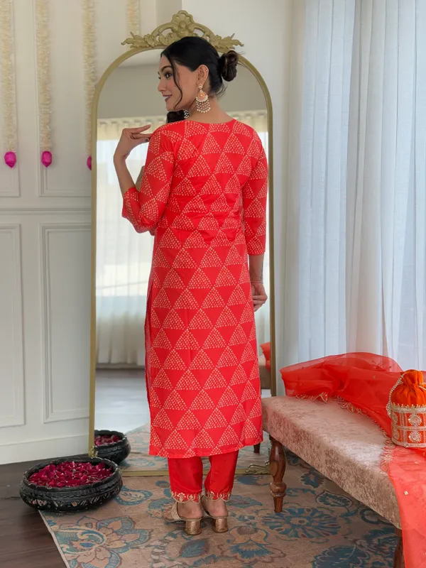 Neeva_store_Crepe_Orange_Color_Kurta_Suit_Set