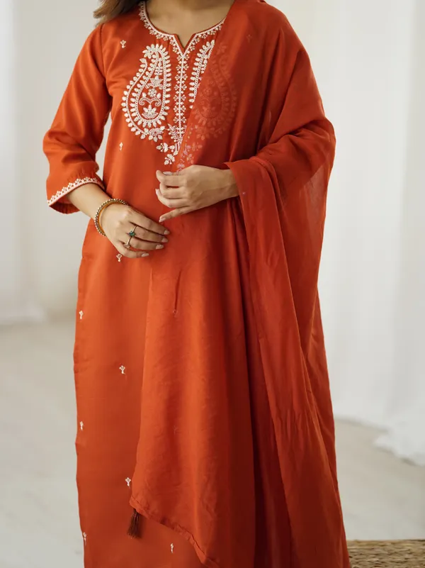Neeva_store_Viscose_Mustard_Color_Kurta_Suit_Set