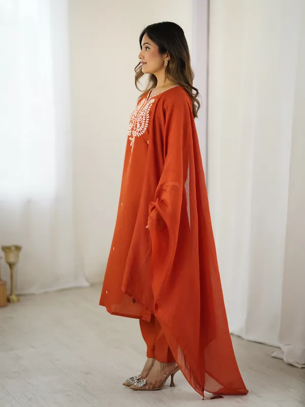 Neeva_store_Viscose_Mustard_Color_Kurta_Suit_Set