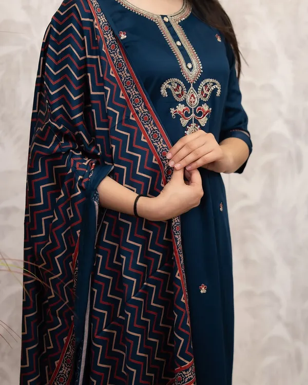 Neeva_store_Viscose_Navy_Color_Kurta_Suit_Set
