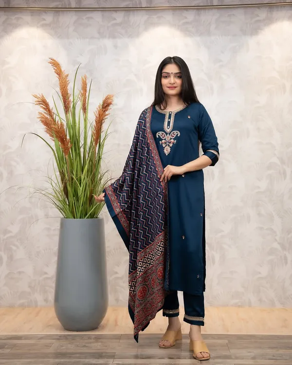 Neeva_store_Viscose_Navy_Color_Kurta_Suit_Set
