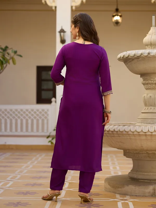 Neeva_store_Viscose_Blue_and_Golden_Color_Kurta_Suit_Set