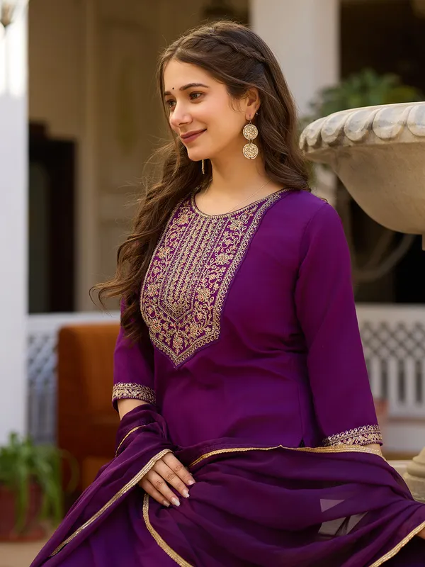 Neeva_store_Viscose_Blue_and_Golden_Color_Kurta_Suit_Set