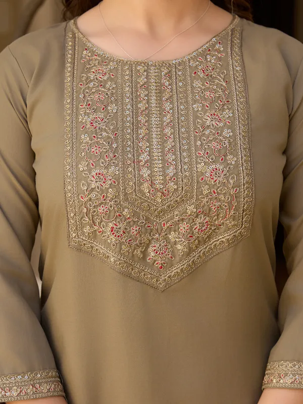 Neeva_store_Viscose_Pastel_Color_Kurta_Suit_Set