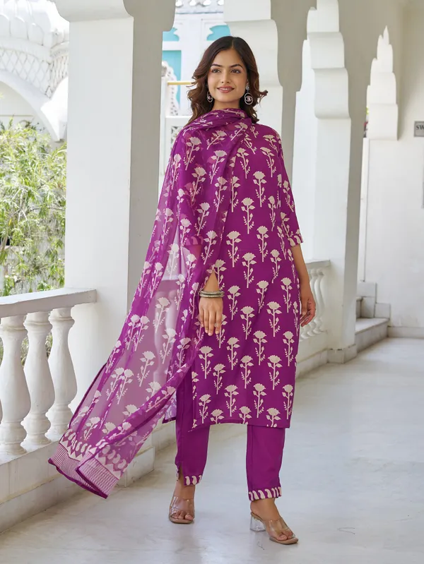 Neeva_store_Cotton_Purple_and_White_Wine_Color_Kurta_Suit_Set