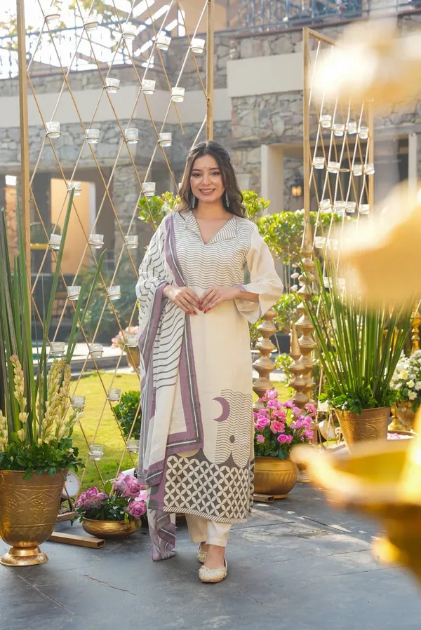 Neeva_store_Muslin_White_Color_Kurta_Suit_Set